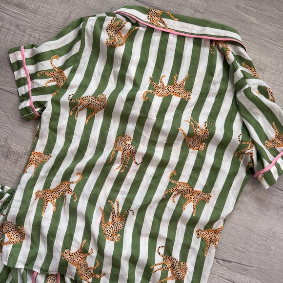 Cheetah print striped pajamas - Picture 3 of 6